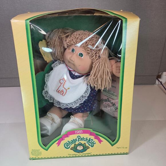 1985 Coleco Cabbage Patch Kids Doll Aggie Gertie Boxed w/ Papers - Picture 1 of 13